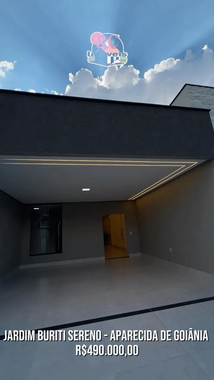 Garagem ampla com sanca iluminada